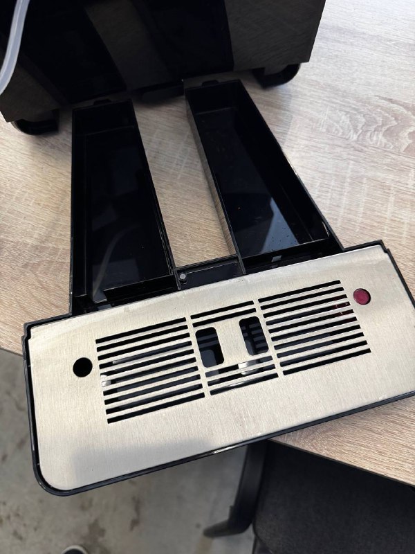 Кофемашина автоматическая Rondell RDE-1110