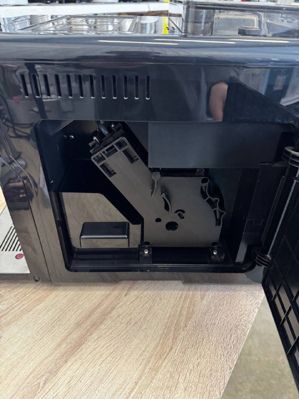 Кофемашина автоматическая Rondell RDE-1110