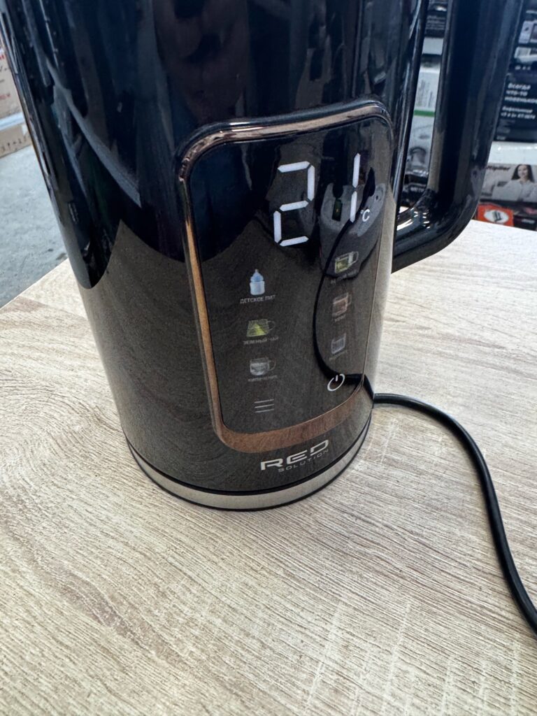 Чайник электрический RED SOLUTION AM120D