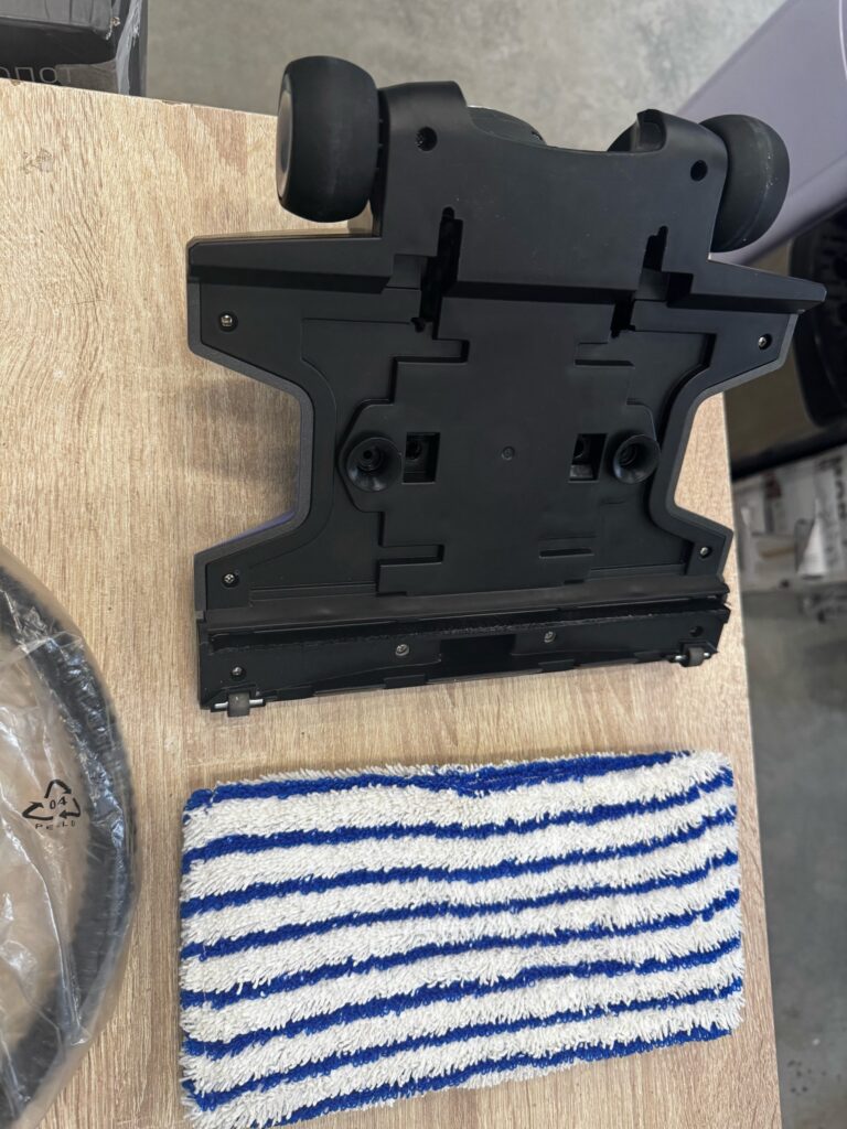 Пылесос моющий Kitfort КТ-555