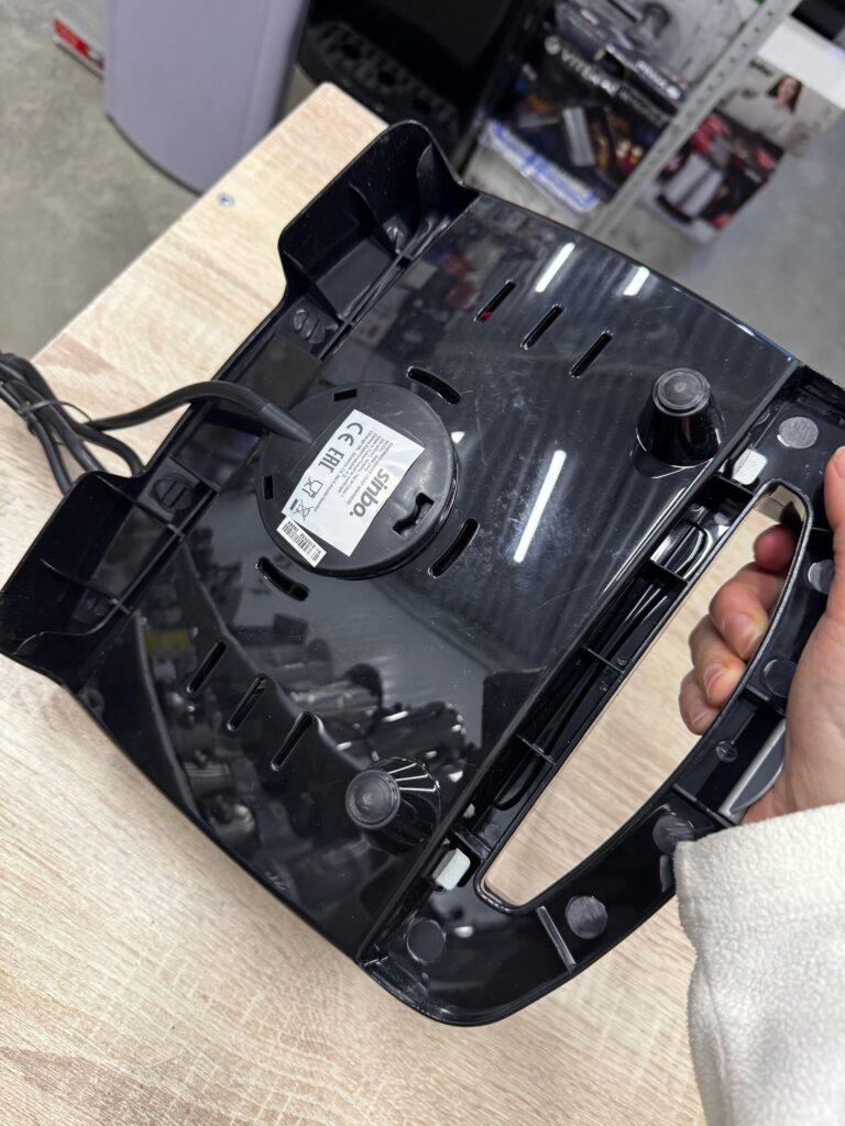 Сэндвичница Sinbo SSM 2549 BK