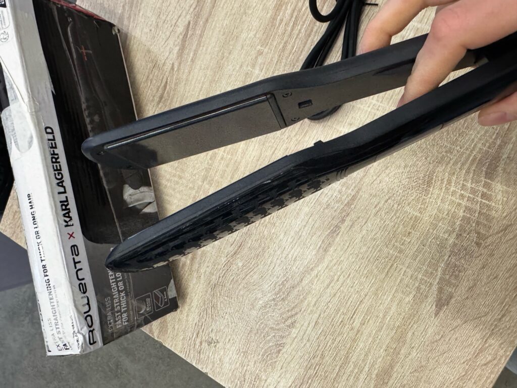 Выпрямитель для волос Rowenta x KARL LAGERFELD SF321LF0