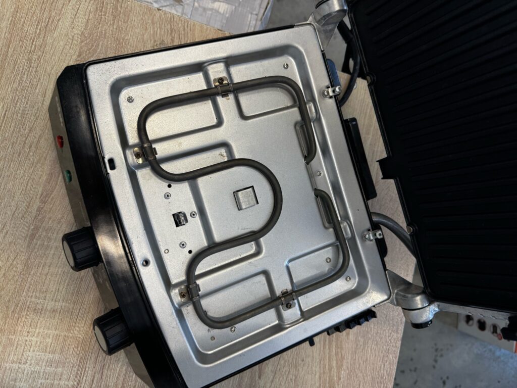 Гриль BBK BEG2002