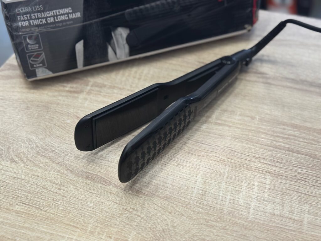 Выпрямитель для волос Rowenta x KARL LAGERFELD SF321LF0