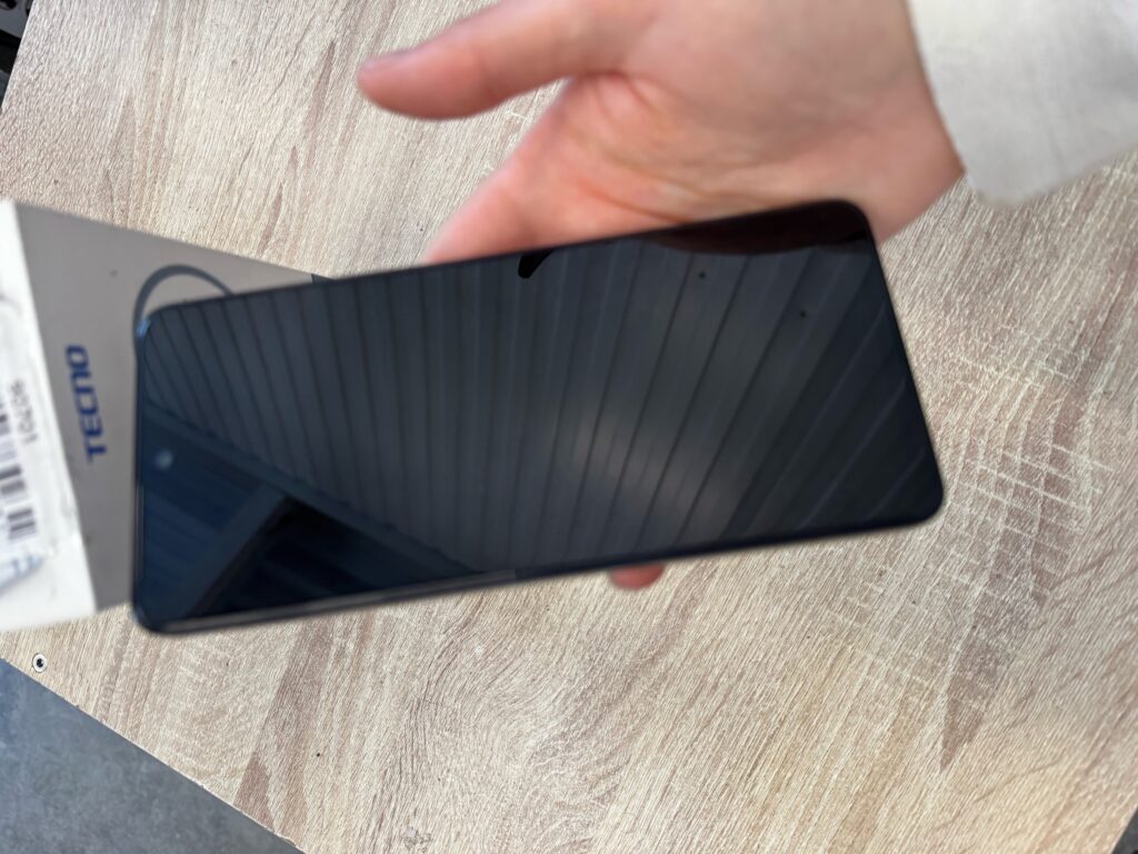 Смартфон Tecno Camon 19 6/128Gb