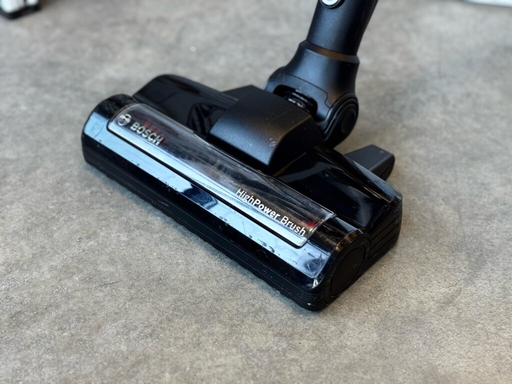 Пылесос вертикальный Bosch Unlimited Serie 8 BBS1114