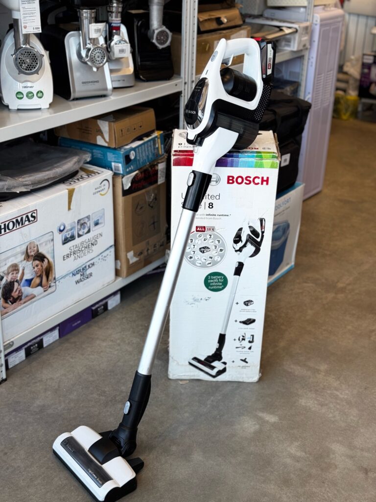 Пылесос ручной Bosch Unlimited Serie 8 BBS1U224