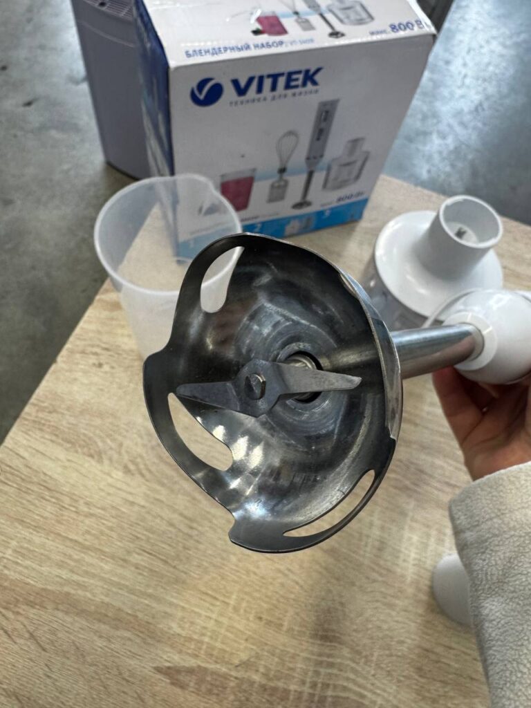 Погружной блендер Vitek VT-3409