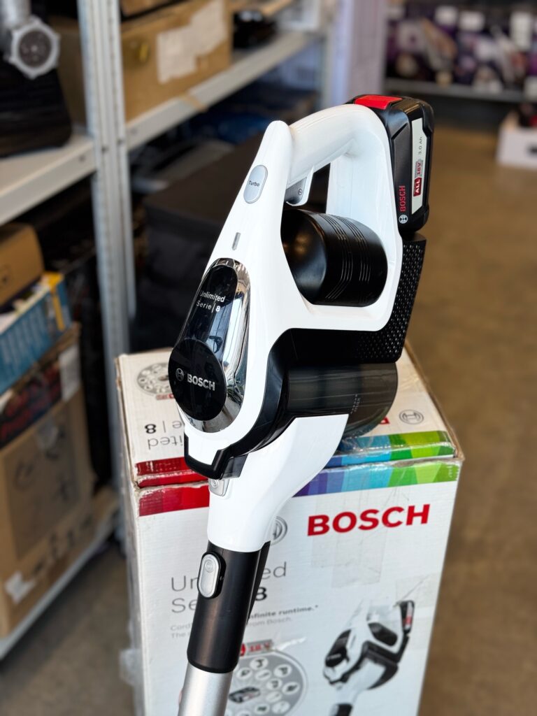 Пылесос ручной Bosch Unlimited Serie 8 BBS1U224