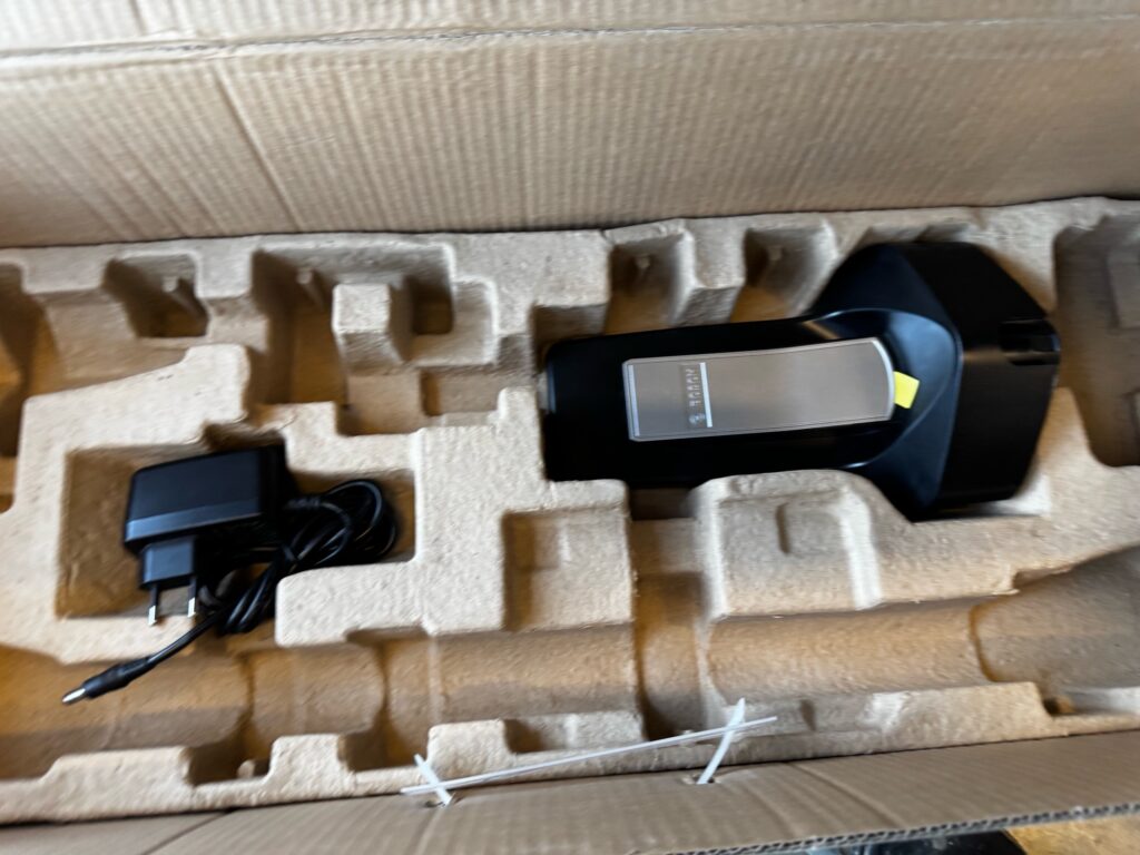 Пылесос вертикальный Bosch Unlimited Serie 8 BBS1114