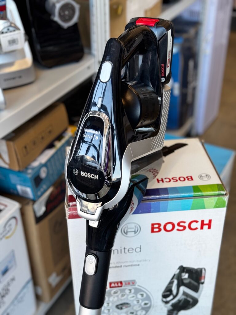 Пылесос вертикальный Bosch Unlimited Serie 8 BBS1114