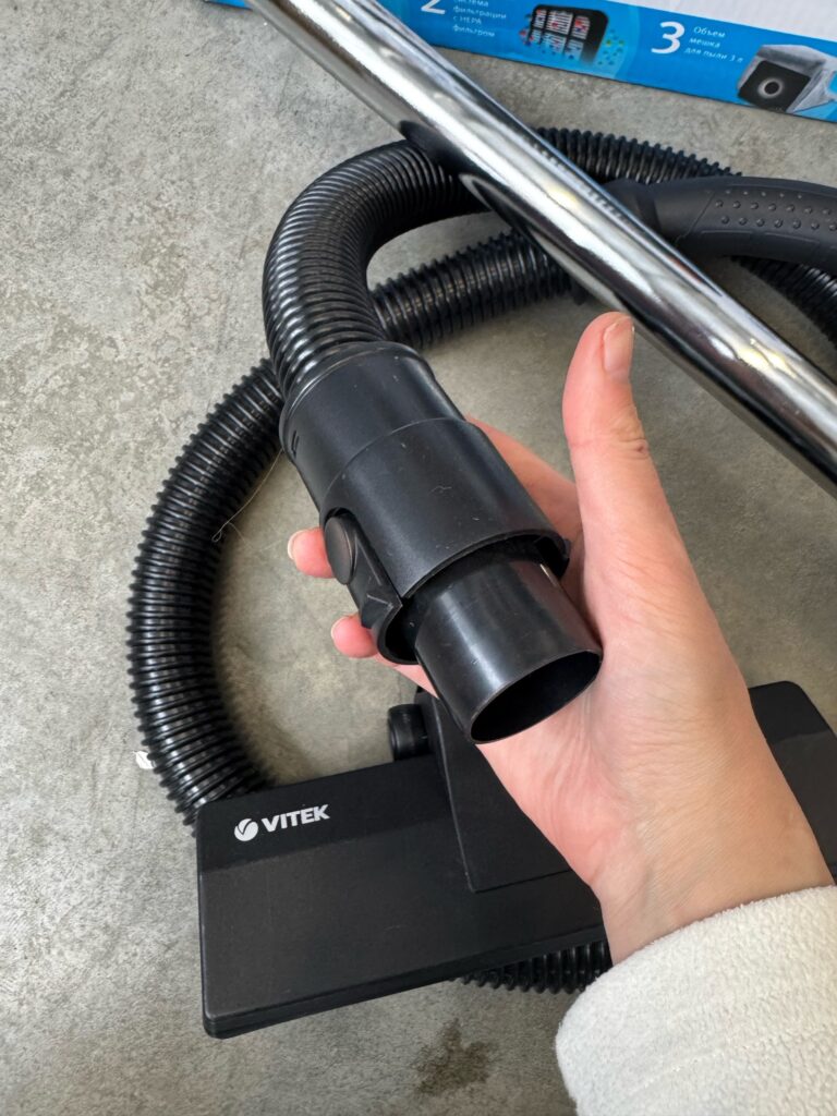 Пылесос Vitek VT-1819