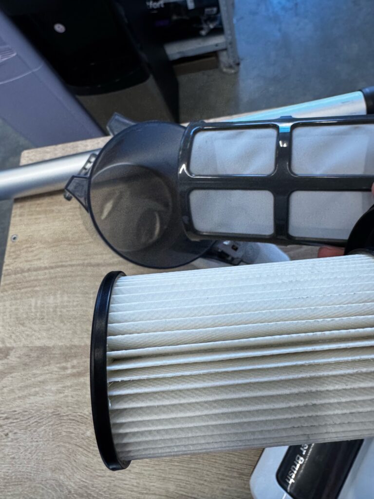 Пылесос ручной Bosch Unlimited Serie 8 BBS1U224