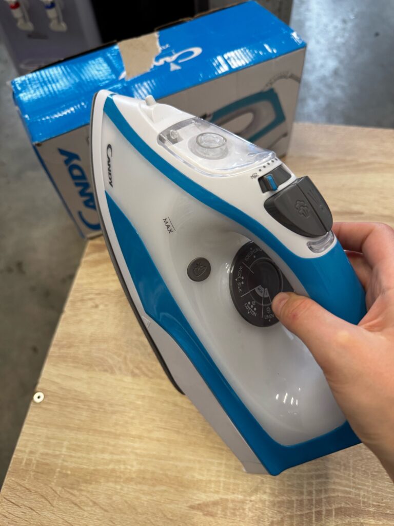 Утюг Candy CI-100