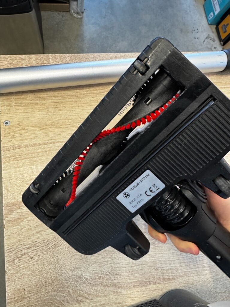 Пылесос ручной Bosch Unlimited Serie 8 BBS1U224