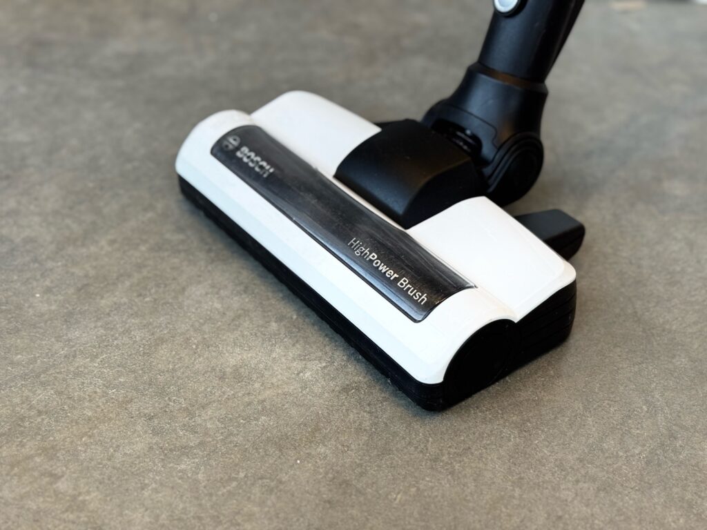 Пылесос ручной Bosch Unlimited Serie 8 BBS1U224