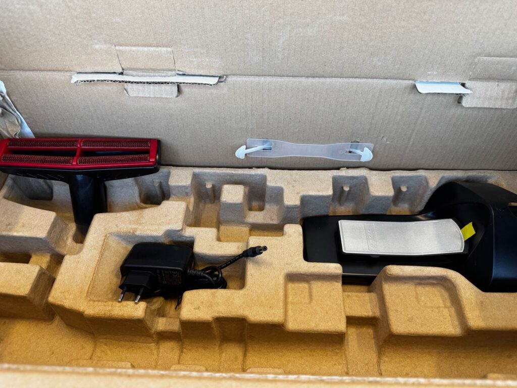 Пылесос ручной Bosch Unlimited Serie 8 BBS1U224