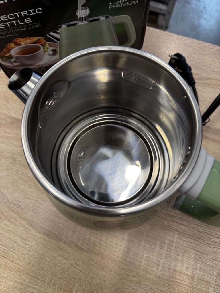 чайник Endever Skyline KR-253S