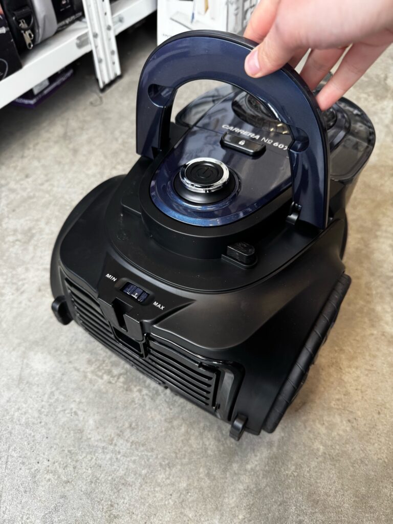 Пылесос с контейнером для пыли Carrera №607