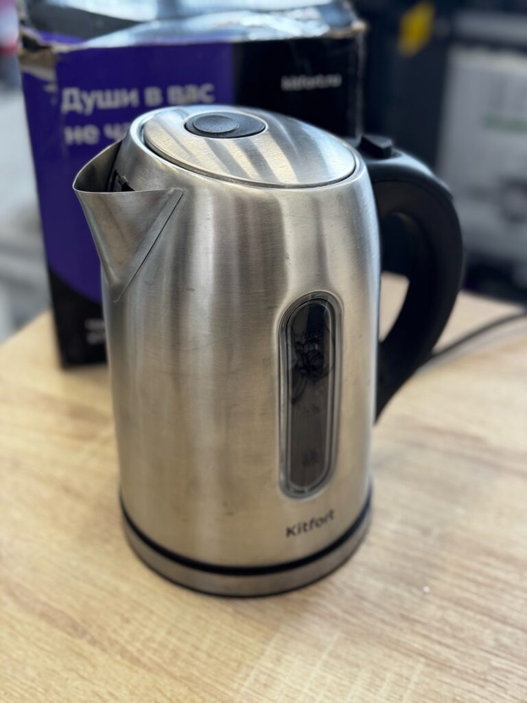 Чайник Kitfort КТ-6106