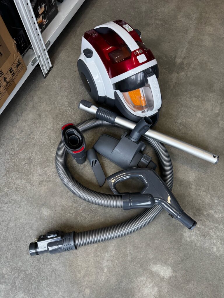 Пылесос с контейнером для пыли LG VC73188NELR