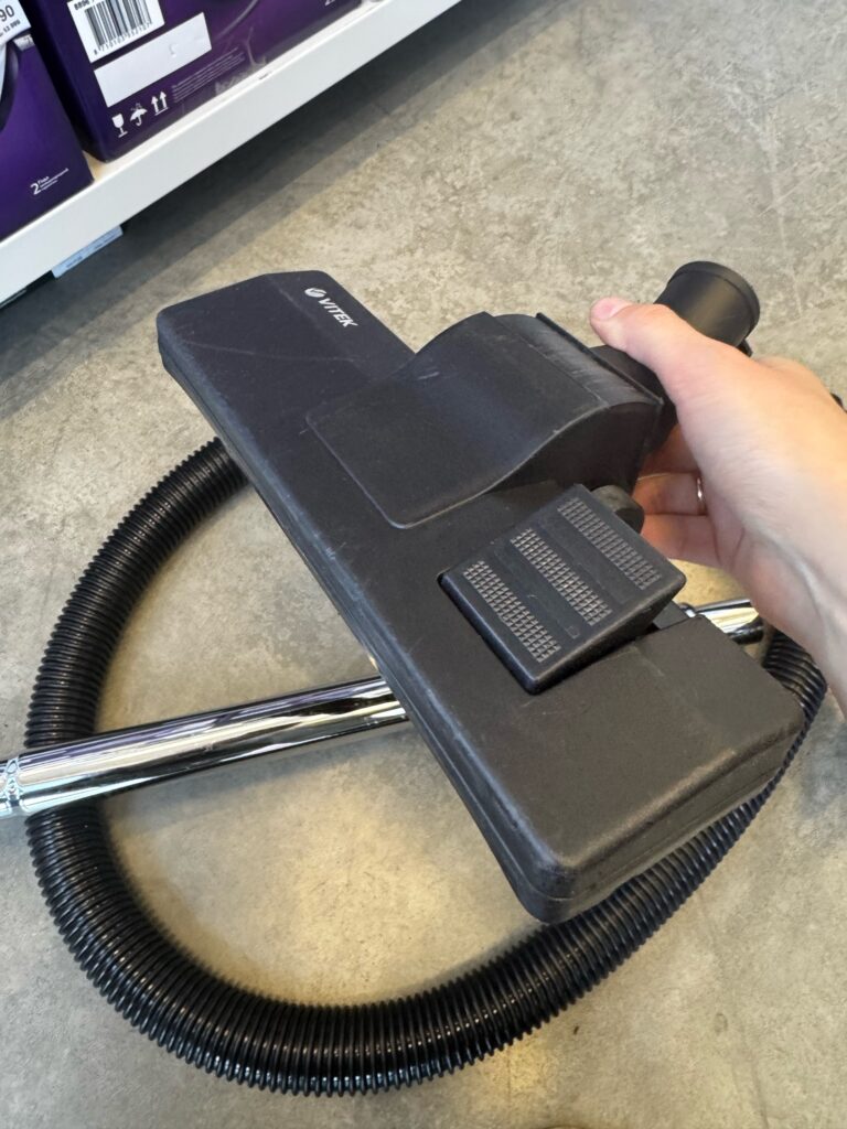 Пылесос Vitek VT-1894 OR