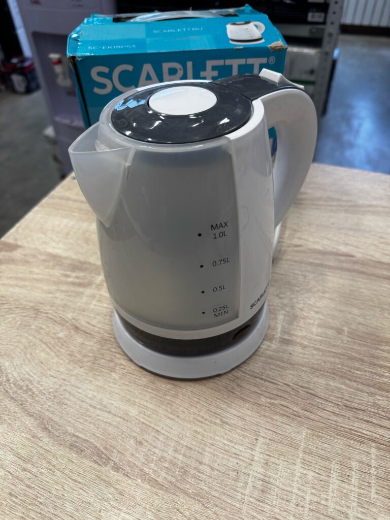 Чайник Scarlett SC-EK18P53