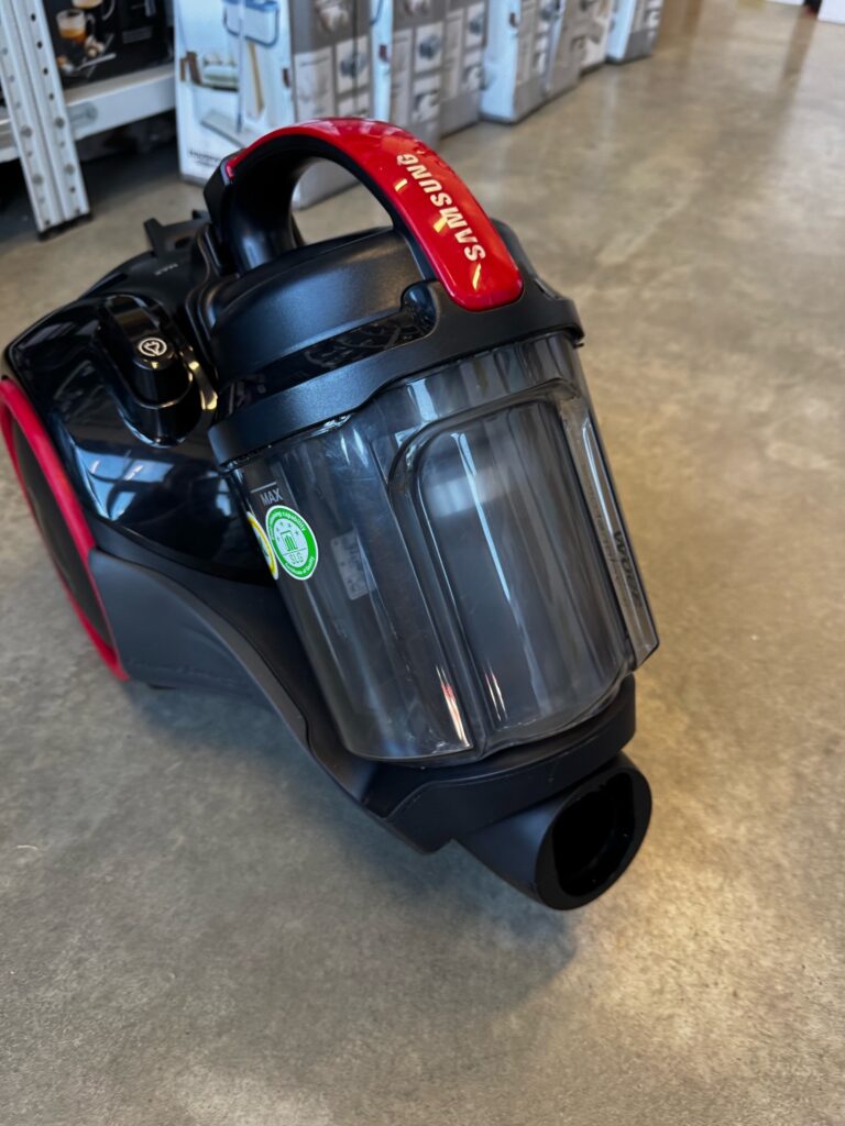 Пылесос с контейнером для пыли Samsung VC15K4116VR/EV