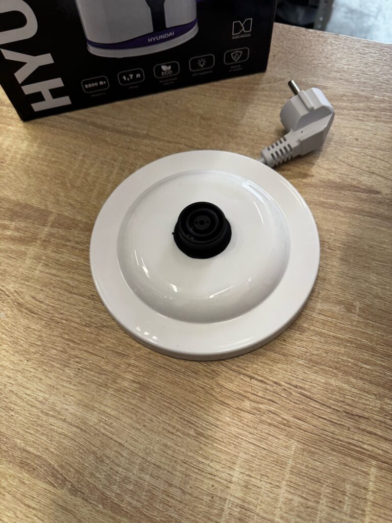 Чайник Hyundai HYK-P3405