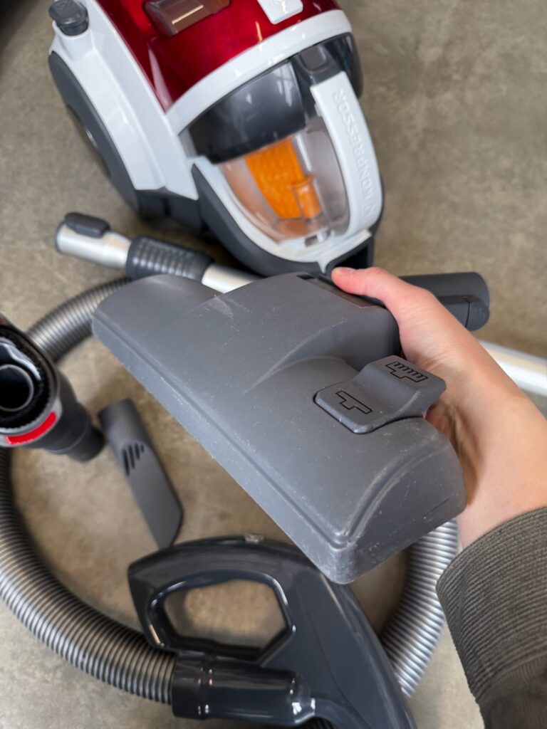 Пылесос с контейнером для пыли LG VC73188NELR