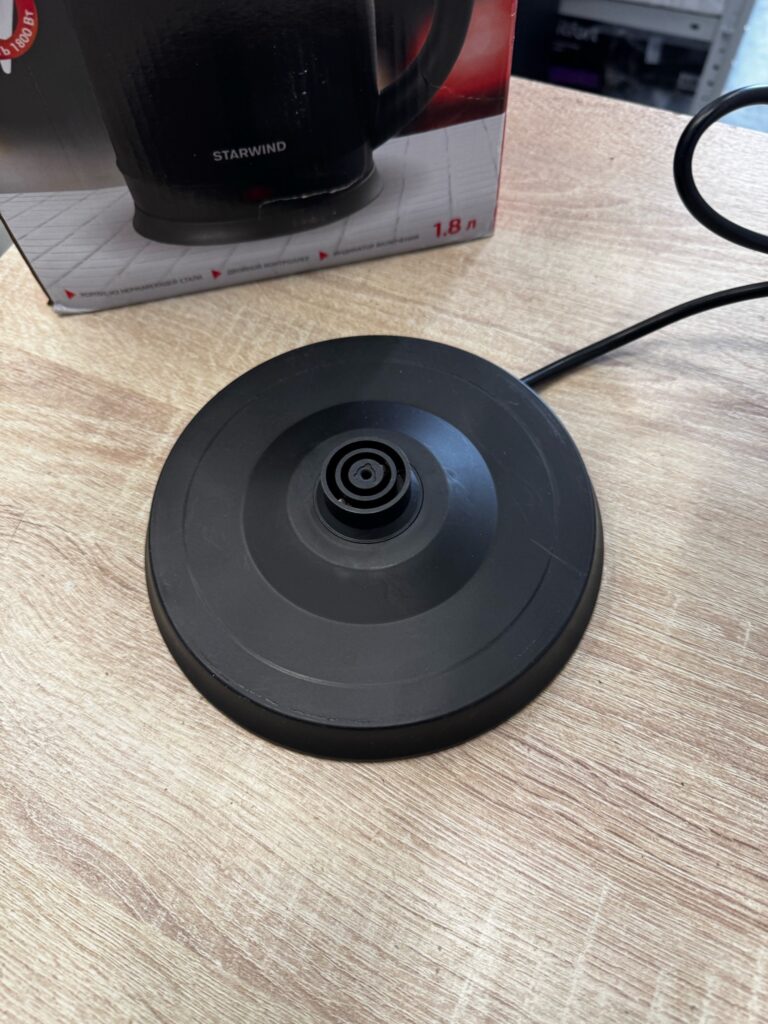 Чайник электрический Starwind SKS2050