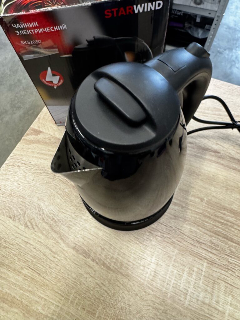 Чайник электрический Starwind SKS2050