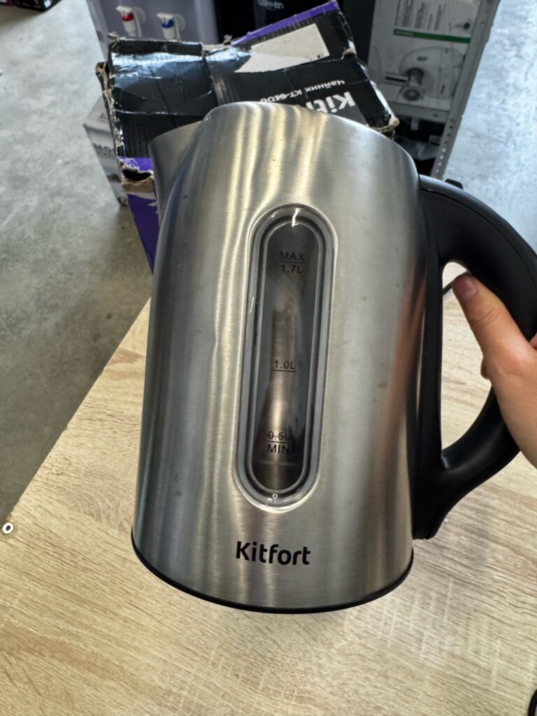 чайник Kitfort КТ-6106