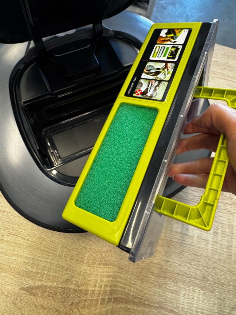 Робот-пылесос LG CordZero VR6690LVTM