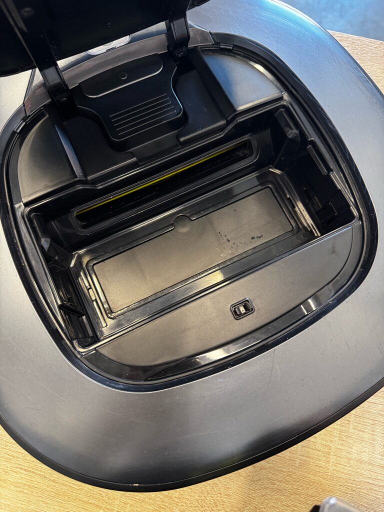 Робот-пылесос LG CordZero VR6690LVTM