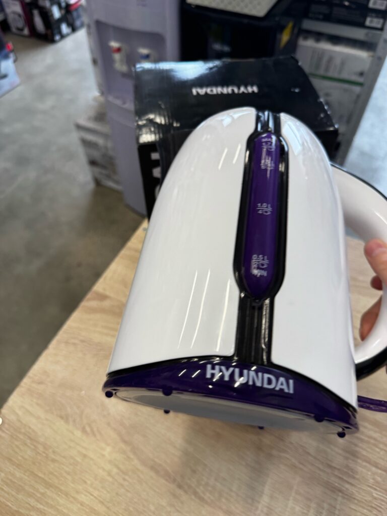 Чайник Hyundai HYK-P3405