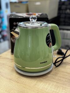 Чайник Endever Skyline KR-253S