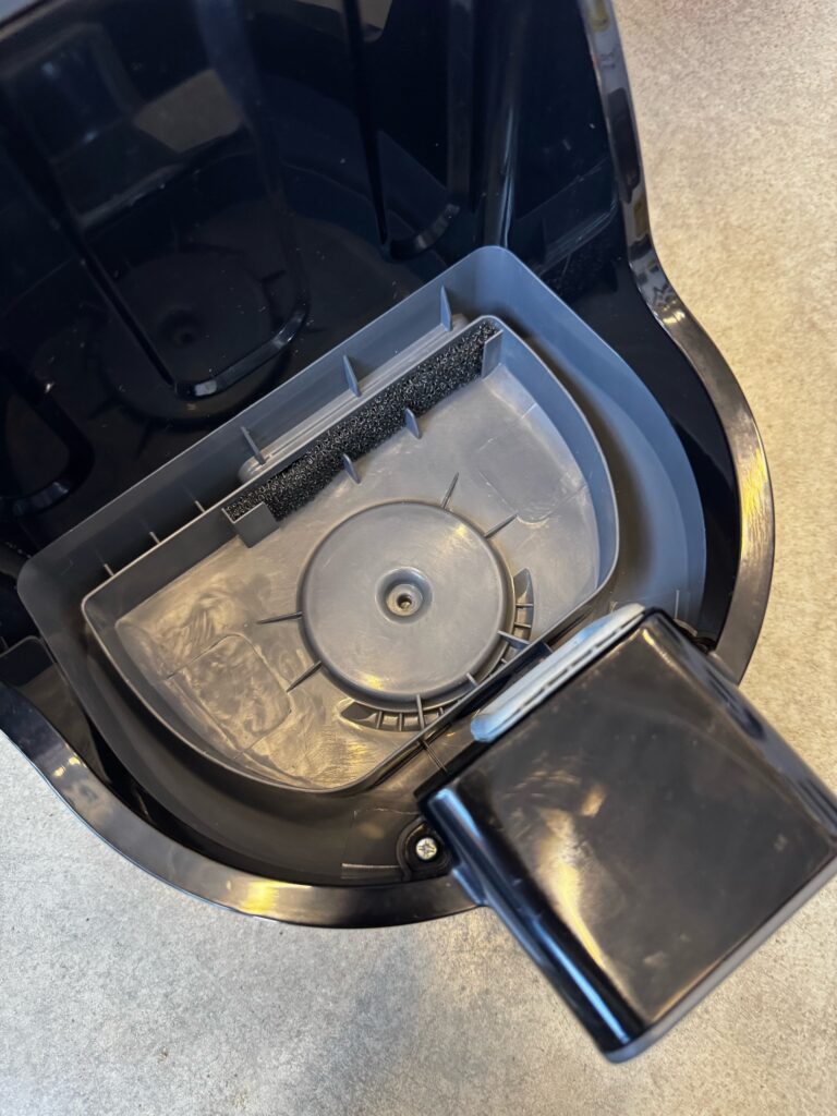 Пылесос LG VC5316NNDR