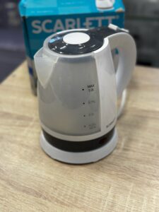Чайник Scarlett SC-EK18P53