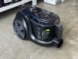 Пылесос с контейнером для пыли Carrera №607