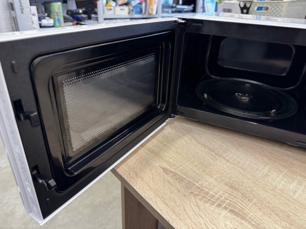 Микроволновая печь Midea MM719M2Z-W