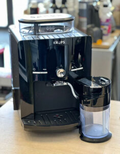 Кофемашина автоматическая Krups Espresseria EA829810