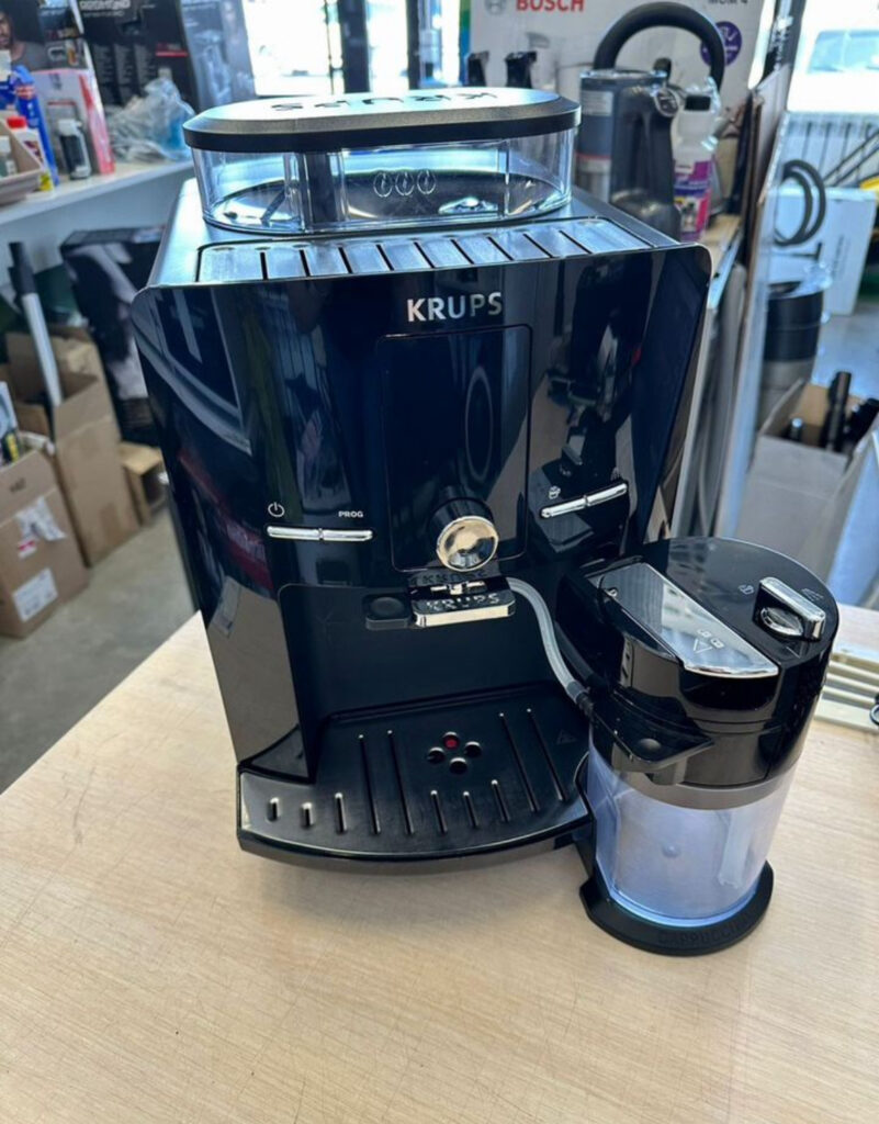 Кофемашина автоматическая Krups Espresseria EA829810