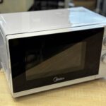 http://Микроволновая%20печь%20Midea%20MM720C4E-W
