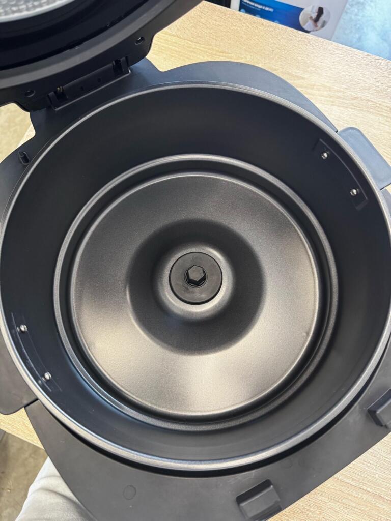 Аэрогриль Hisense HAF1350DR 2