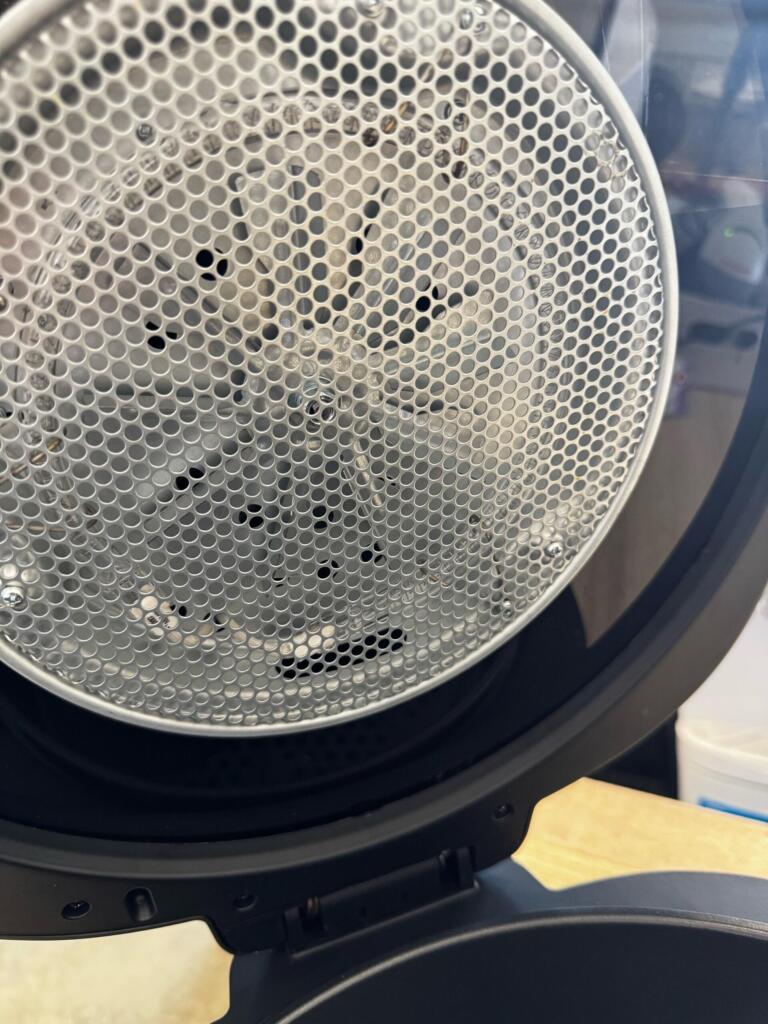 Аэрогриль Hisense HAF1350DR 2