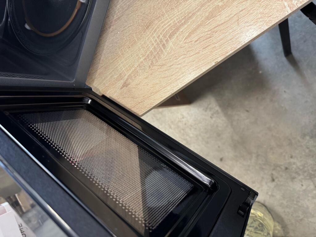 Микроволновая печь соло Gorenje MO17E1BH