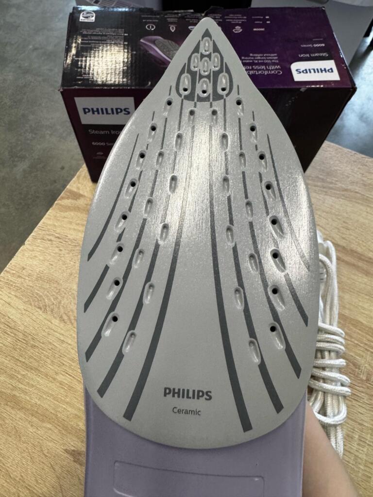 Утюг Philips DST6009/30