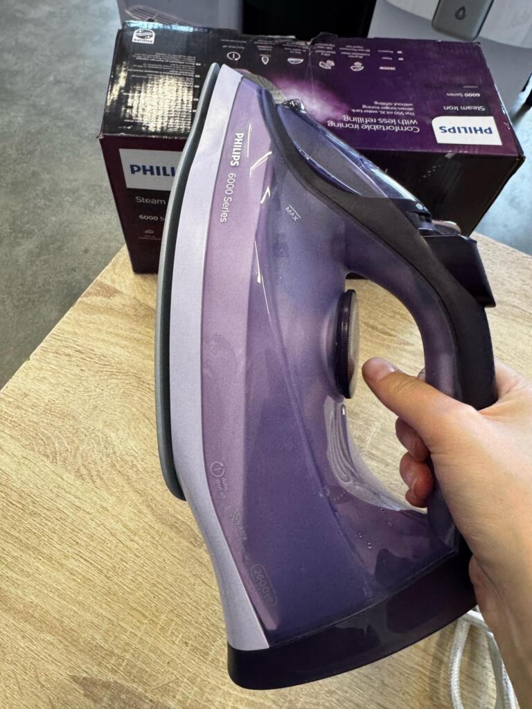 Утюг Philips DST6009/30